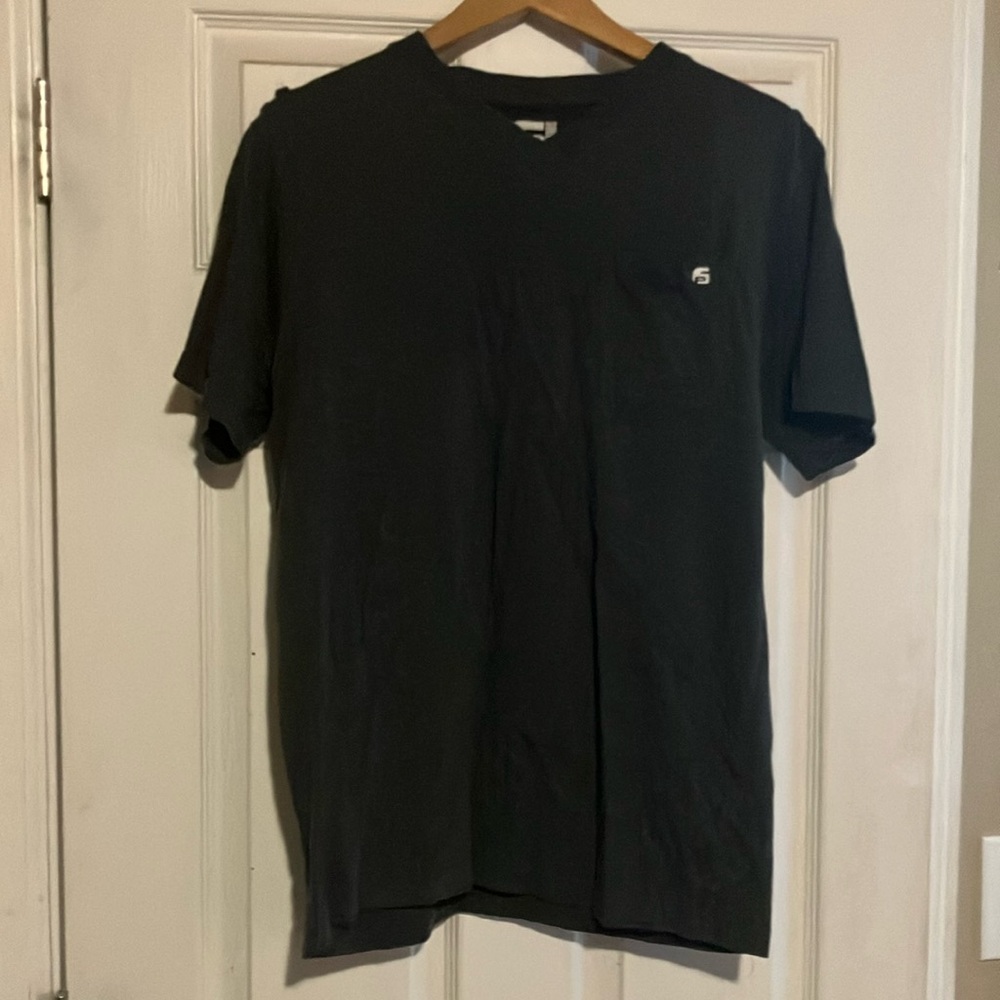 Southpole Mens V-Neck T-shirt in Dark Gray Front Pocket Large